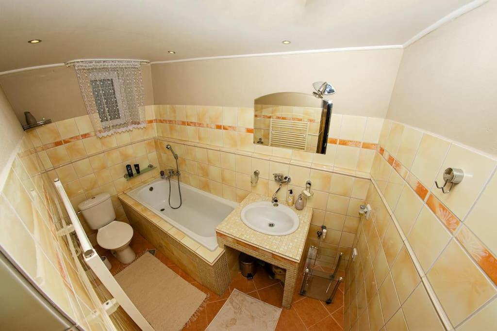 Žltý domček - Apartmán Švábovce Exterior foto