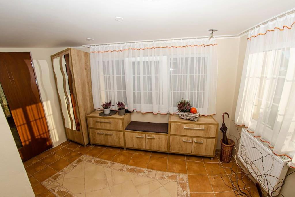 Žltý domček - Apartmán Švábovce Exterior foto